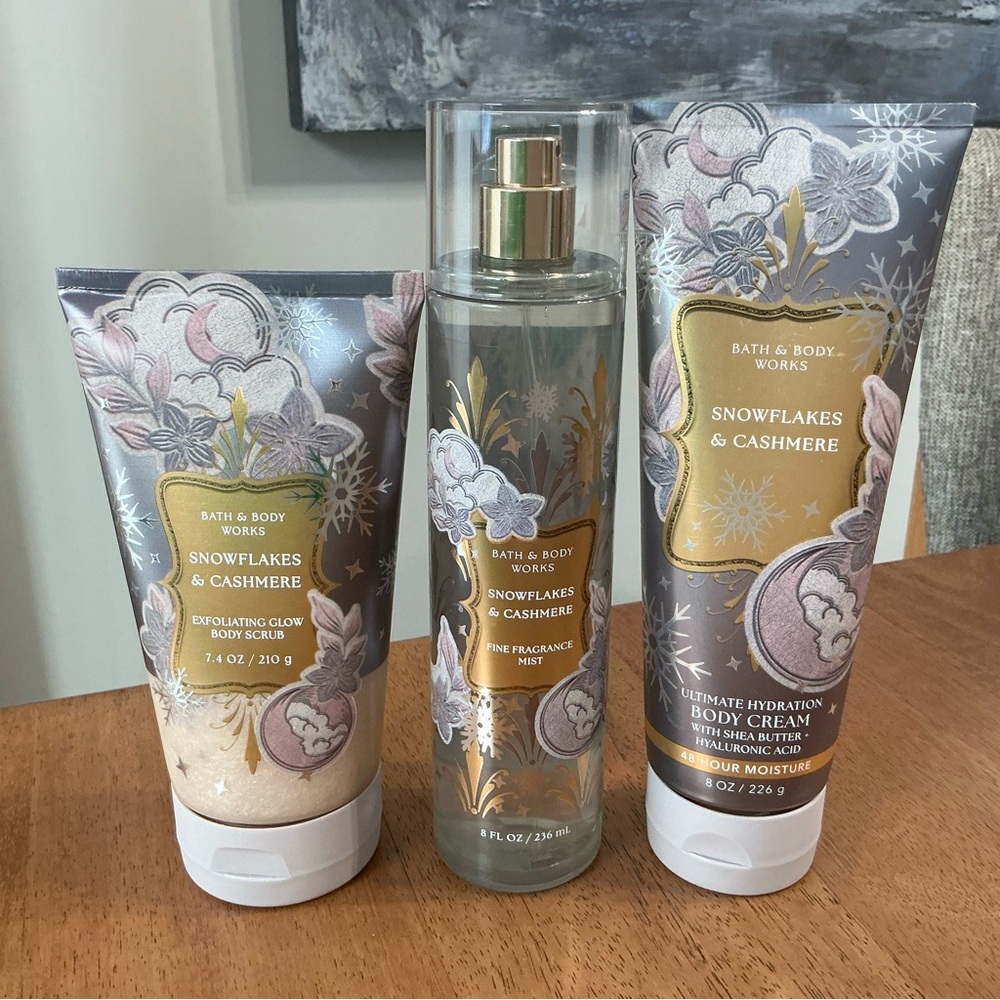 Bath & Body Works Snowflakes & Cashmere 3 pc. Set—Mist, Cream and scrub